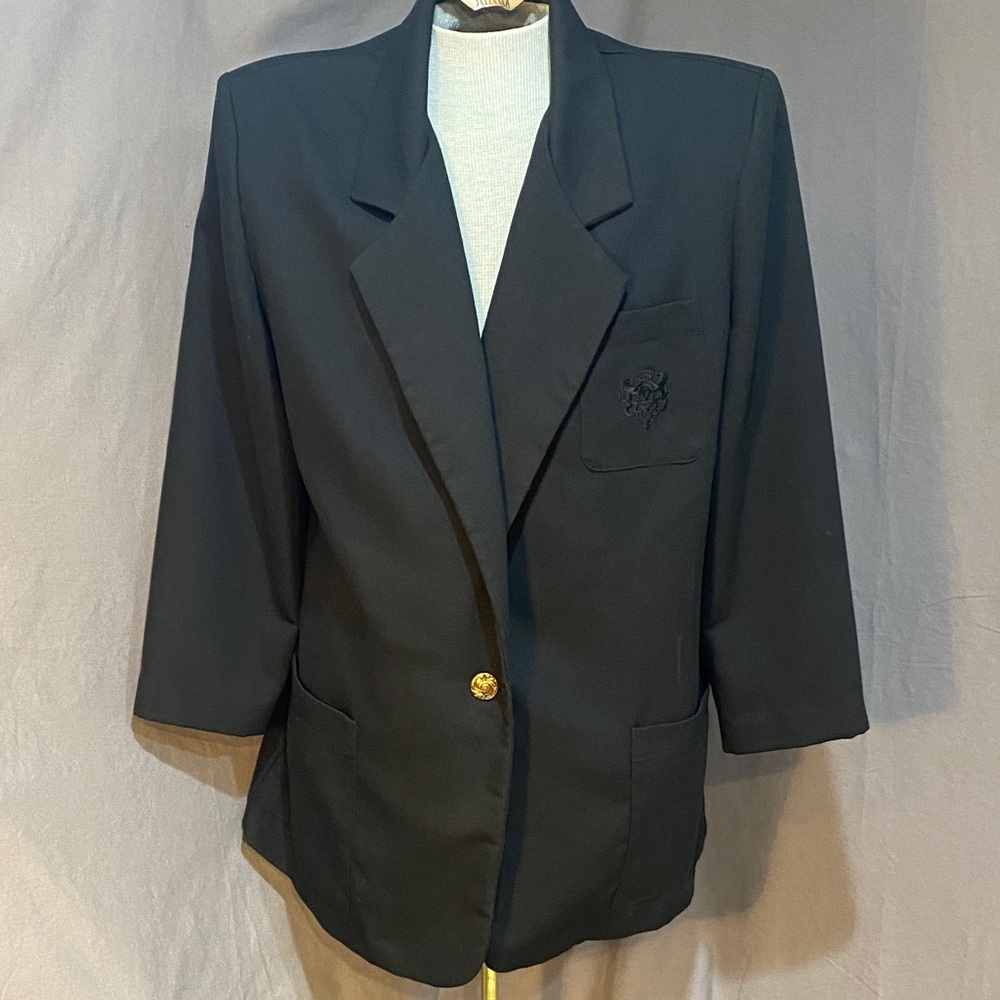 Vintage Selecca Black Women's Blazer with pocket Emblem and Gold Button.